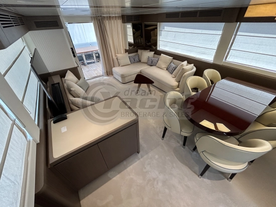 Azimut MAGELLANO 66 usado à venda