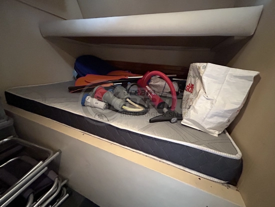 Azimut 68 PLUS usado à venda