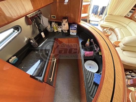 Azimut 68 PLUS usado à venda