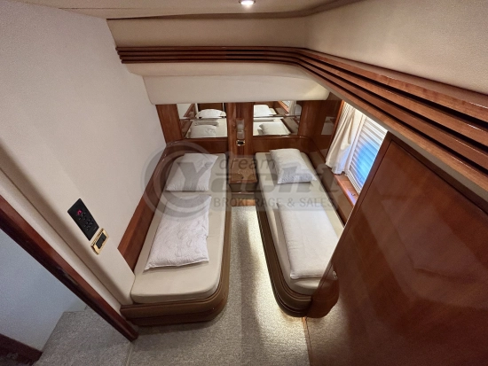 Azimut 68 PLUS usado à venda