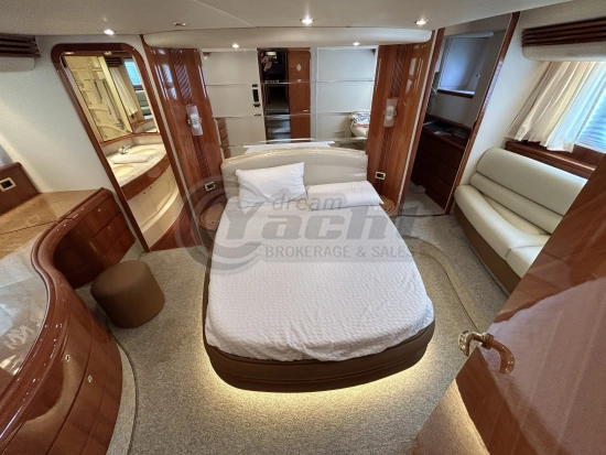 Azimut 68 PLUS usado à venda