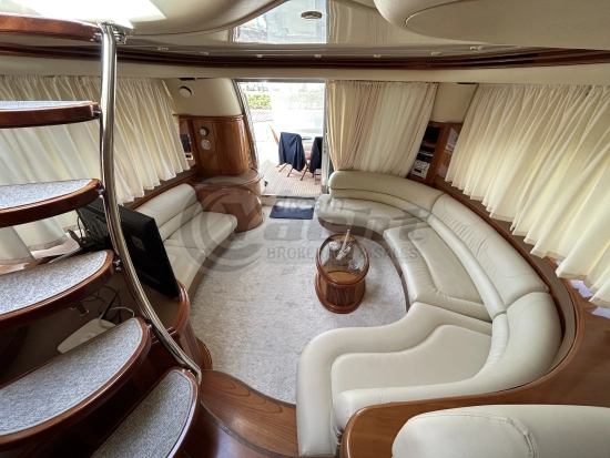 Azimut 68 PLUS usado à venda