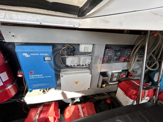 Sessa Marine C43 usado à venda