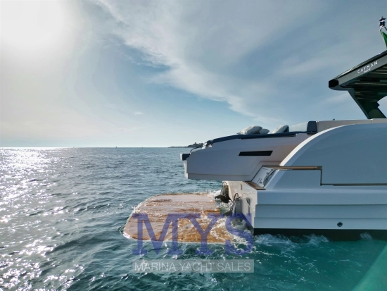 Cayman Yachts 540 WA nuevo en venta
