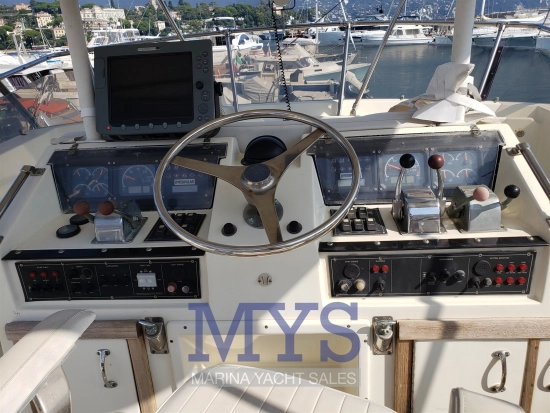 Hatteras Yachts 36 CONV. de segunda mano en venta