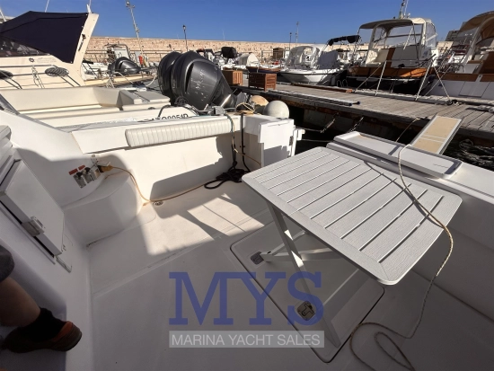 Luhrs 28 OPEN usata in vendita