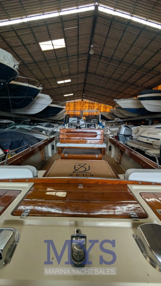 Boston Whaler 22 Outrage usado à venda
