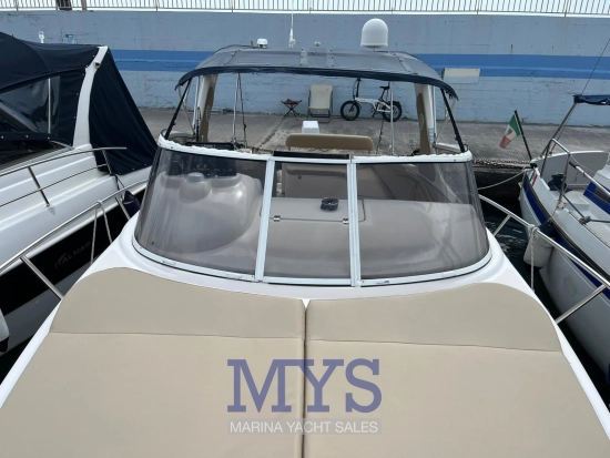 Mano Marine 25 Cruiser usado à venda