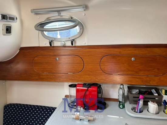 Mano Marine 25 Cruiser usado à venda