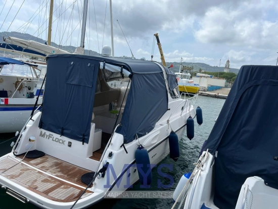 Mano Marine 25 Cruiser usado à venda