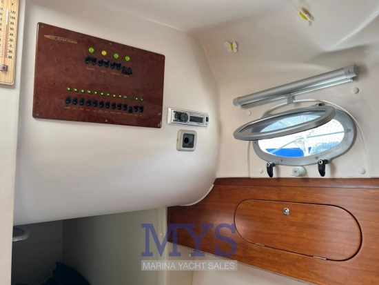 Mano Marine 25 Cruiser usado à venda