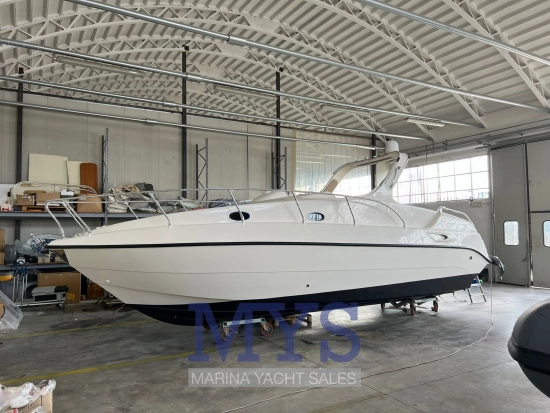 Mano Marine 25 Cruiser usado à venda