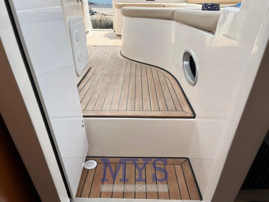 Mano Marine 25 Cruiser usado à venda