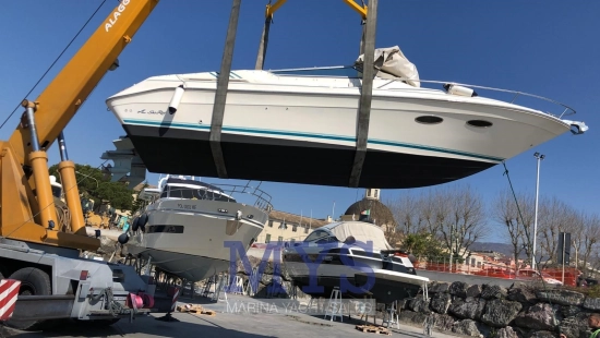 Sea Ray 27 Overnighter usado à venda