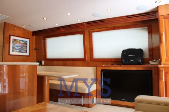 Hatteras Yachts 54 Convertible usata in vendita