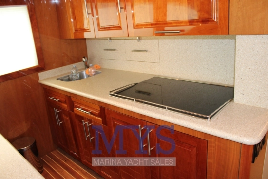 Hatteras Yachts 54 Convertible usata in vendita