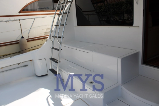 Hatteras Yachts 54 Convertible usata in vendita