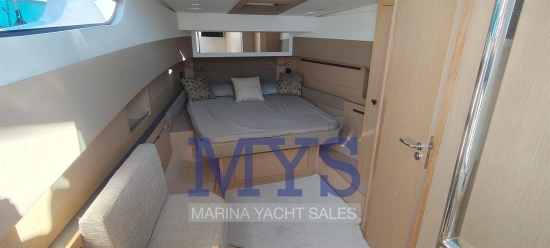Cayman Yachts 400 WA usado à venda