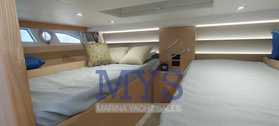 Cayman Yachts 400 WA usado à venda