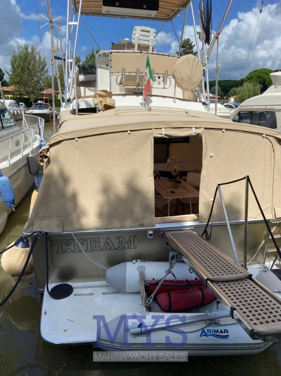 Bertram 37 Convertible usado à venda