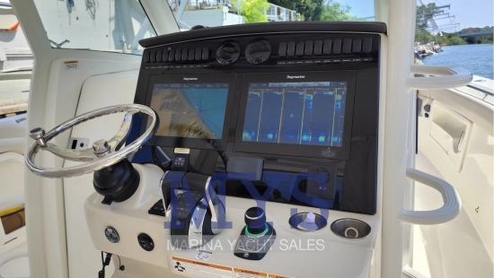 Boston Whaler 380 Outrage de segunda mano en venta