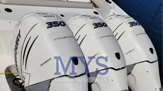 Boston Whaler 380 Outrage de segunda mano en venta