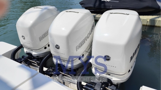 Boston Whaler 380 Outrage de segunda mano en venta