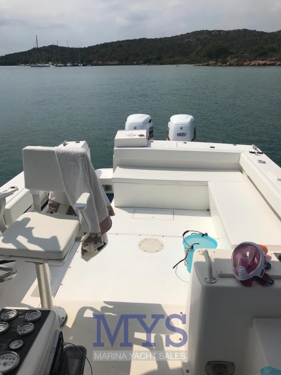 Mako Marine 295 usata in vendita