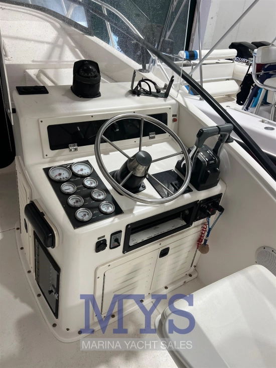 Mako Marine 295 usata in vendita