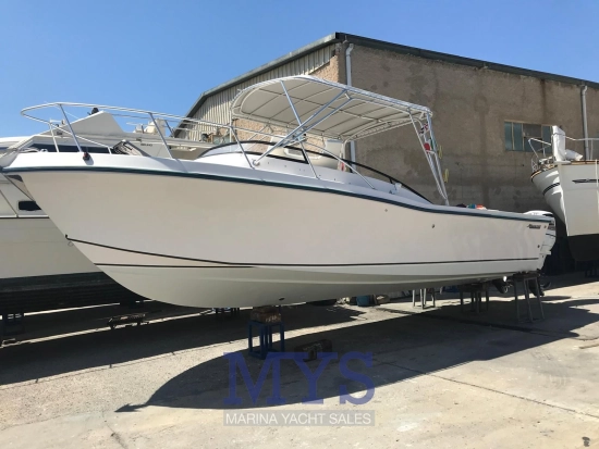 Mako Marine 295 usata in vendita