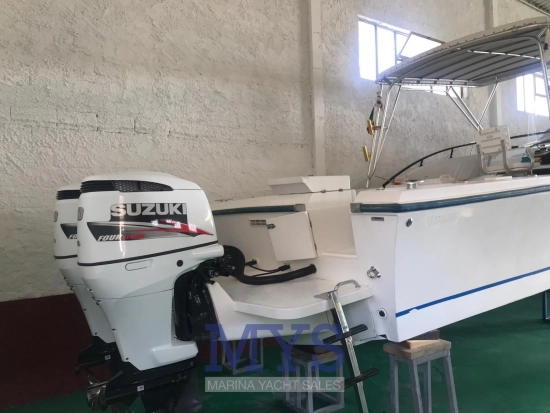 Mako Marine 295 usata in vendita