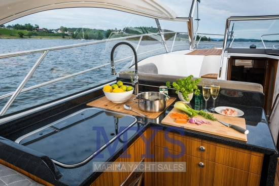 Marex 360 Cabriolet Cruiser usado à venda