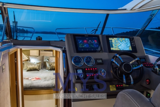 Marex 360 Cabriolet Cruiser usado à venda