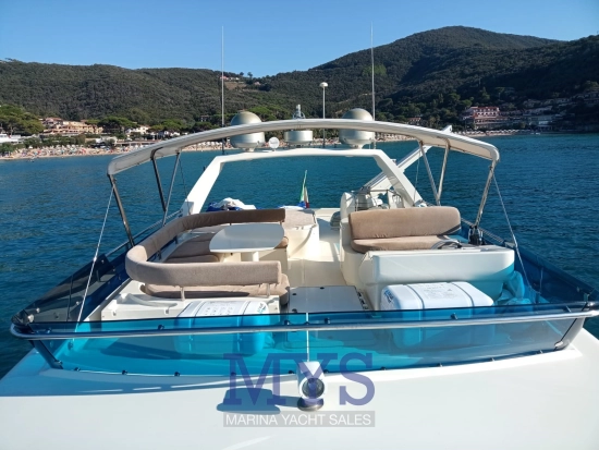 Ferretti 70 usado à venda