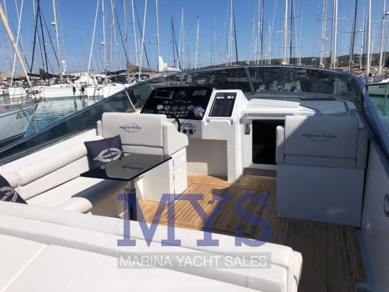 Magnum Marine 40 usata in vendita