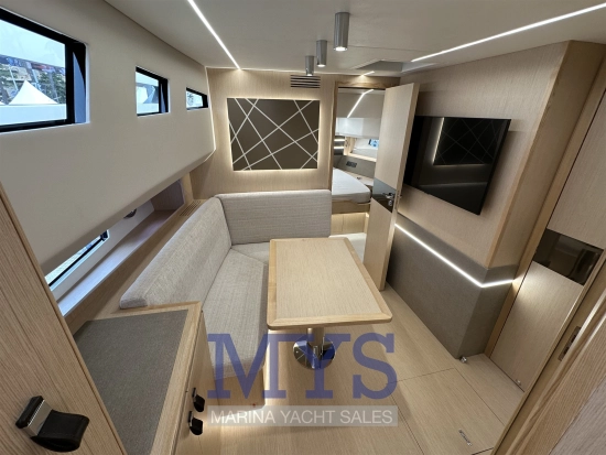 Cayman Yachts 540WA de segunda mano en venta