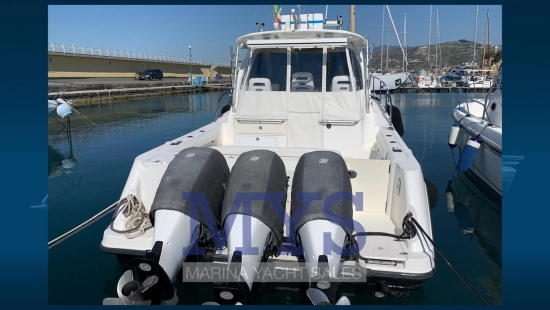 Boston Whaler 345 CONQUEST usata in vendita
