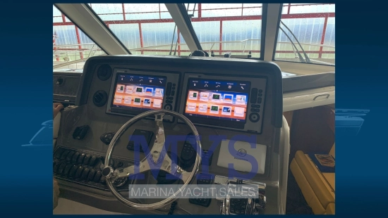 Boston Whaler 345 CONQUEST usata in vendita