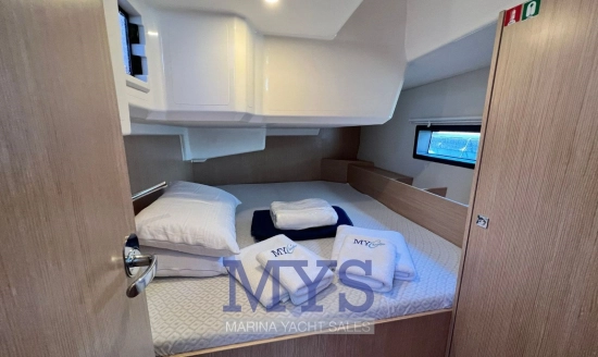 Bavaria Yachts C42 usado à venda