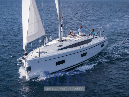 Bavaria Yachts C42 usado à venda