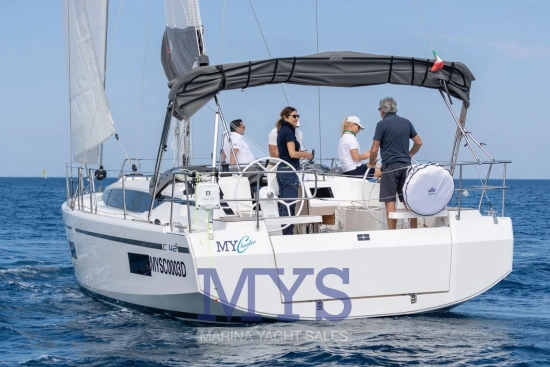 Bavaria Yachts C42 usado à venda