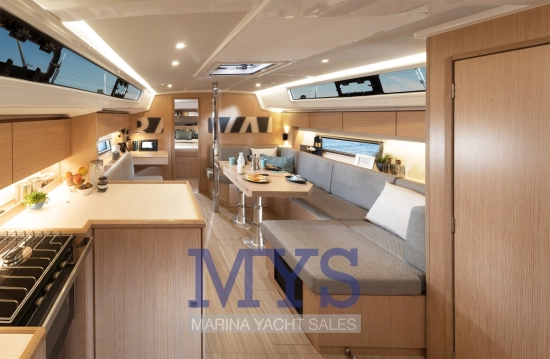 Bavaria Yachts C42 usado à venda
