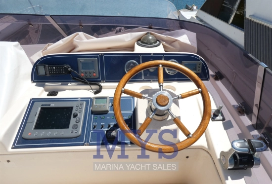 Cayman Yachts 42 FLY usata in vendita