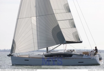 Jeanneau Sun Odyssey 44 DS usata in vendita