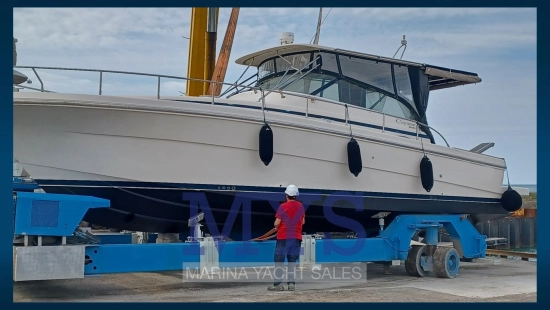 Cayman Yachts 38 WA usado à venda