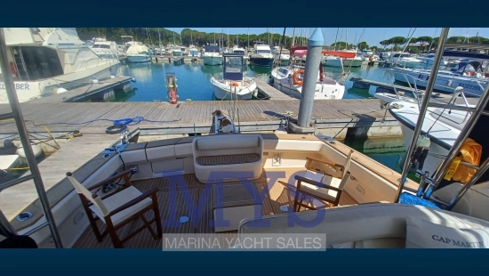 Cayman Yachts 38 WA usado à venda