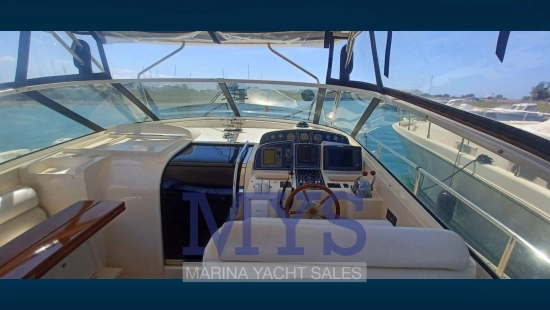 Cayman Yachts 38 WA usado à venda