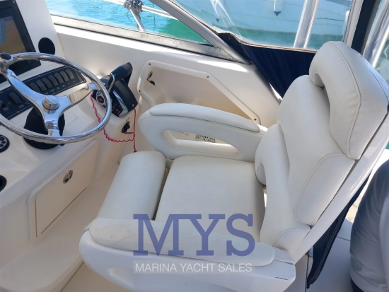 Boston Whaler 285 CONQUEST usado à venda