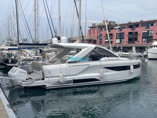 Jeanneau DB 37 OB usado à venda