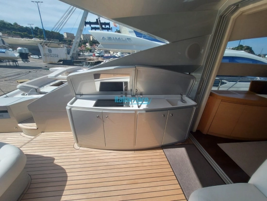 Pershing 64 usata in vendita